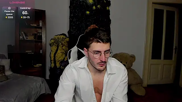 JulianDylan online show from 02.11.25