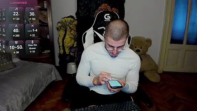 JulianDylan online show from 02.19.25
