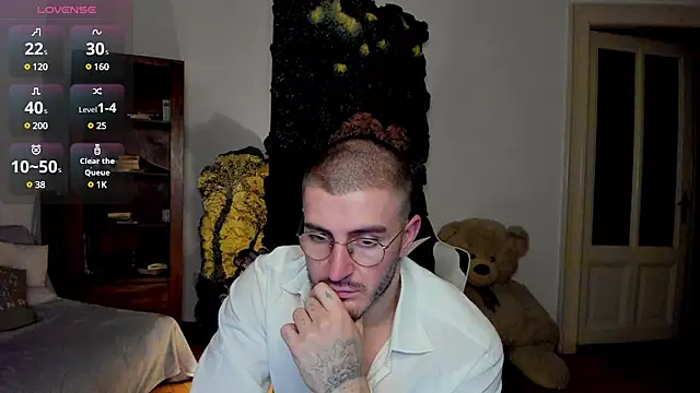 JulianDylan online show from 02.21.25