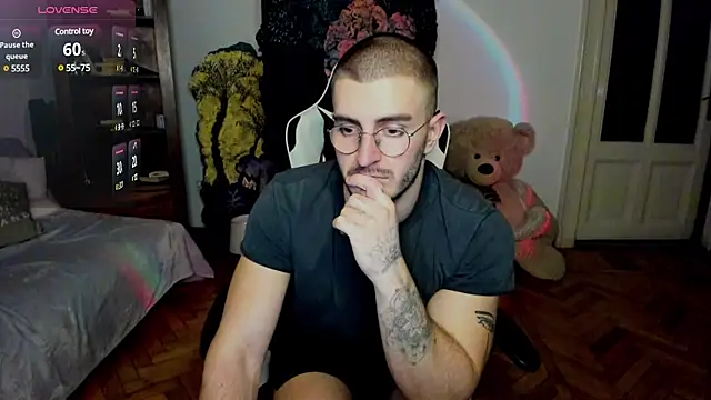 JulianDylan online show from 02.21.25