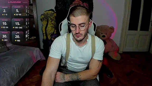 JulianDylan online show from 02.22.25