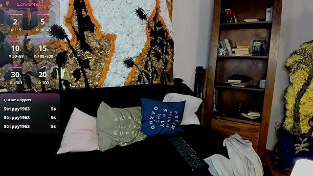 JulianDylan online show from 03.17.25