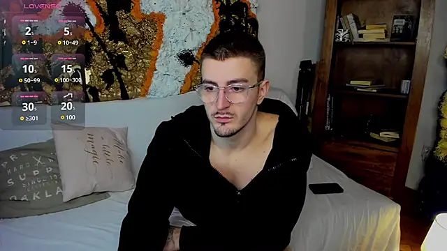 JulianDylan online show from 03.23.25