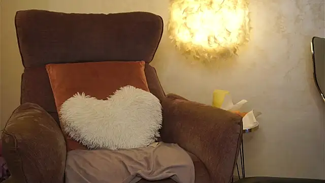 MiriamHazel online show from 12.13.24