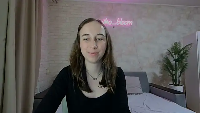 Anika bloom online show from 02.06.25
