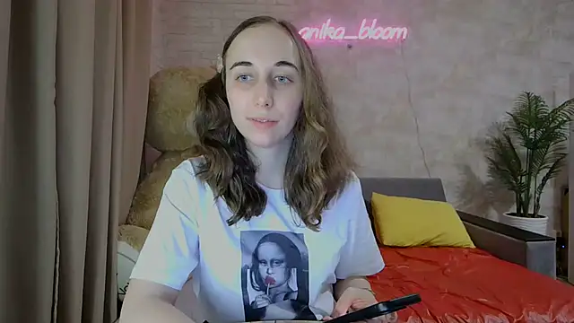 Anika bloom online show from 03.19.25