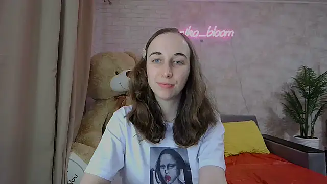 Anika bloom online show from 03.19.25