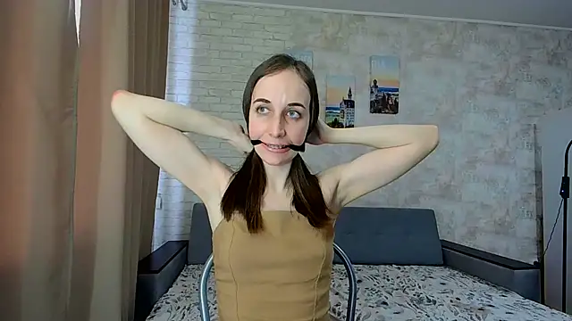 Anika bloom online show from 04.15.26