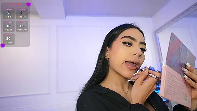 elasummer online show from 01.30.25