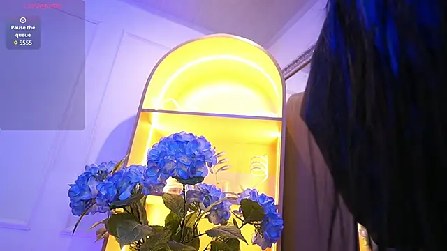 elasummer online show from 12.16.25