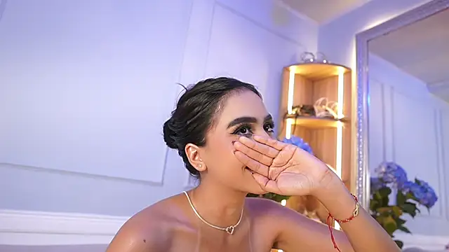 elasummer online show from 04.15.26