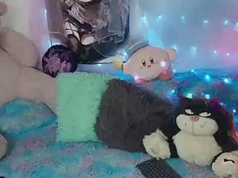 Snapshot of Kurumi57 chatting on 10.18.25 Kurumi57 online show from 10.18.25