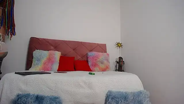 EMILY ROUSSE71 online show from 01.26.25