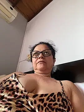 Snapshot of Sharongirl07 chatting on 10.09.25 Sharongirl07 online show from 10.09.25