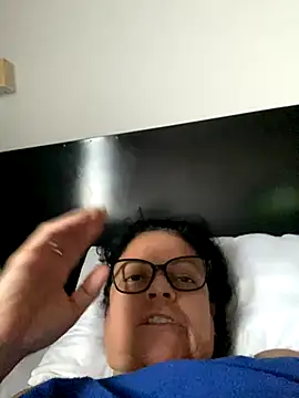 Snapshot of Sharongirl07 chatting on 10.11.25 Sharongirl07 online show from 10.11.25