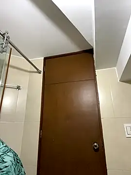 Snapshot of Sharongirl07 chatting on 10.29.25 Sharongirl07 online show from 10.29.25