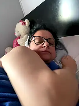 Snapshot of Sharongirl07 chatting on 10.30.25 Sharongirl07 online show from 10.30.25