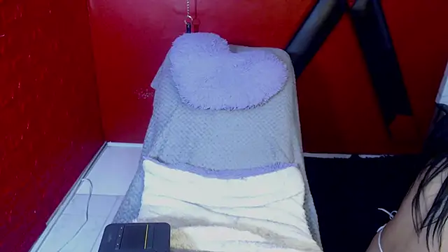 Monttserratt online show from 12.13.24