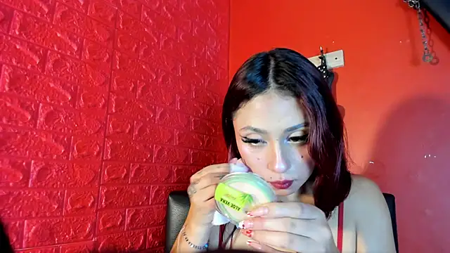 Monttserratt online show from 11.24.25