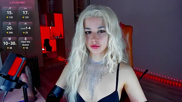 mollyposhh online show from 12.15.25