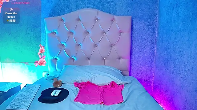 Snapshot of jennaa_milf_ chatting on 01.24.25 jennaa milf online show from 01.24.25