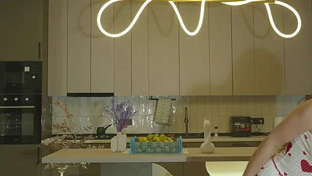 Snapshot of whisper_of_love chatting on 10.28.25 whisper of love online show from 10.28.25