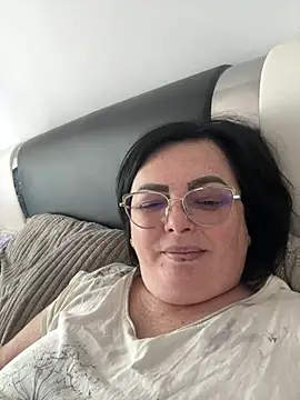 Snapshot of Amandamuller1982 chatting on 12.17.24 Amandamuller1982 online show from 12.17.24