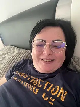 Snapshot of Amandamuller1982 chatting on 12.18.24 Amandamuller1982 online show from 12.18.24