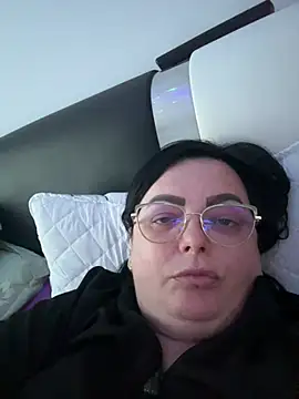 Snapshot of Amandamuller1982 chatting on 01.13.25 Amandamuller1982 online show from 01.13.25
