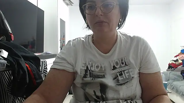 Amandamuller1982 online show from 10.26.25