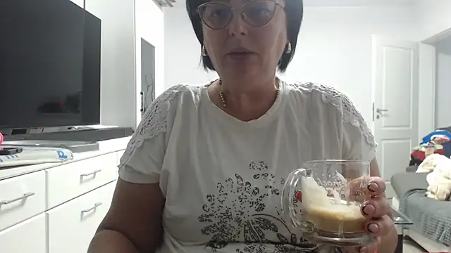 Amandamuller1982 online show from 11.13.25