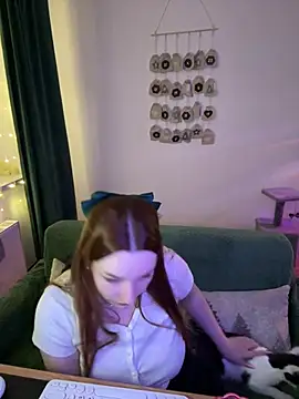 Snapshot of CookyDaisy chatting on 01.03.25 CookyDaisy online show from 01.03.25