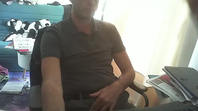 shyfrenchcock1 online show from 10.17.25