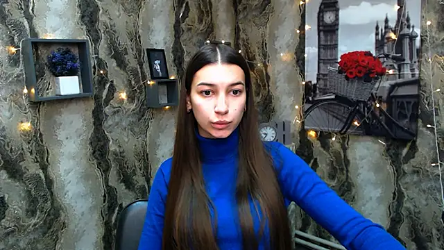 Snapshot of KarolinaRosse_ chatting on 01.06.25 KarolinaRosse online show from 01.06.25