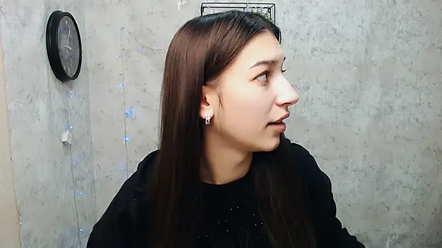 Snapshot of KarolinaRosse_ chatting on 01.07.25 KarolinaRosse online show from 01.07.25