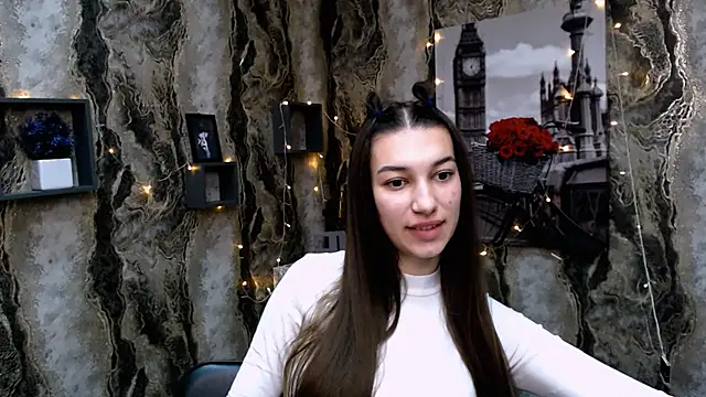 Snapshot of KarolinaRosse_ chatting on 01.11.25 KarolinaRosse online show from 01.11.25
