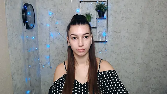 Snapshot of KarolinaRosse_ chatting on 01.14.25 KarolinaRosse online show from 01.14.25