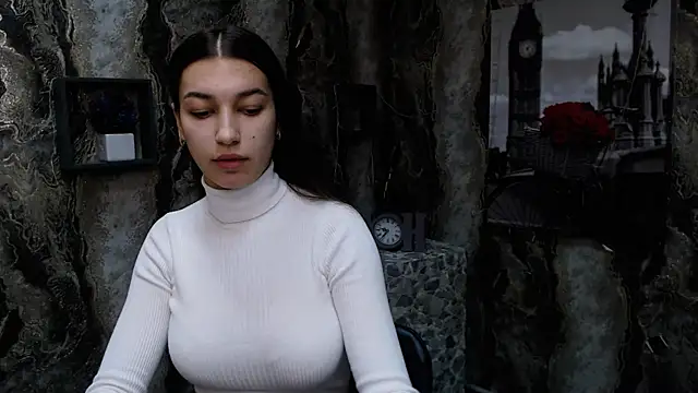 Snapshot of KarolinaRosse_ chatting on 01.28.25 KarolinaRosse online show from 01.28.25