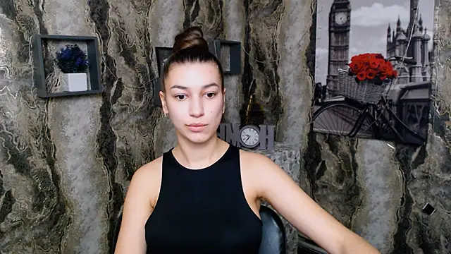 Snapshot of KarolinaRosse_ chatting on 02.02.25 KarolinaRosse online show from 02.02.25
