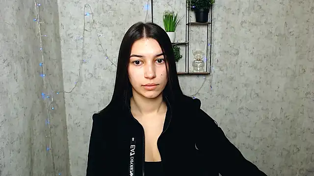 Snapshot of KarolinaRosse_ chatting on 02.28.25 KarolinaRosse online show from 02.28.25
