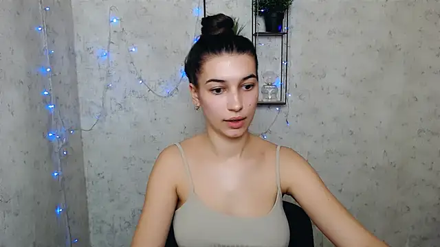 Snapshot of KarolinaRosse_ chatting on 03.01.25 KarolinaRosse online show from 03.01.25