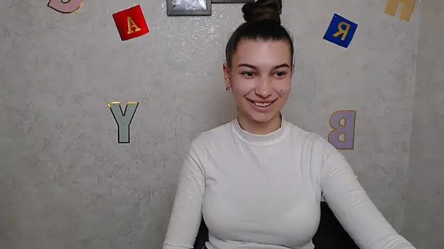 Snapshot of KarolinaRosse_ chatting on 03.11.25 KarolinaRosse online show from 03.11.25