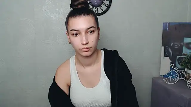 Snapshot of KarolinaRosse_ chatting on 03.12.25 KarolinaRosse online show from 03.12.25