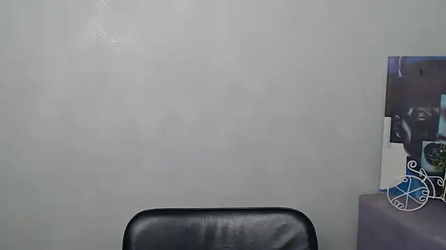 Snapshot of KarolinaRosse_ chatting on 03.17.25 KarolinaRosse online show from 03.17.25