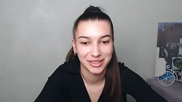 Snapshot of KarolinaRosse_ chatting on 03.17.25 KarolinaRosse online show from 03.17.25