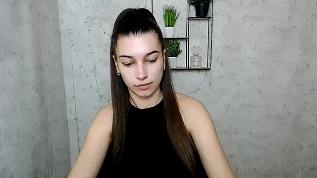 Snapshot of KarolinaRosse_ chatting on 03.22.25 KarolinaRosse online show from 03.22.25