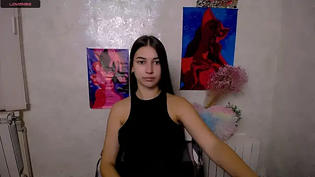 Snapshot of KarolinaRosse_ chatting on 09.11.25 KarolinaRosse online show from 09.11.25