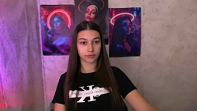 KarolinaRosse  online show from 10.24.25