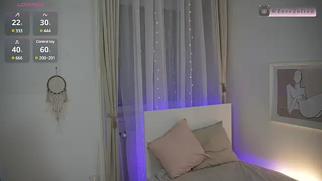 ZoeeZolton online show from 01.04.25