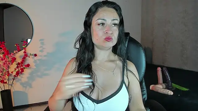 SaraMilf 69 online show from 10.03.25